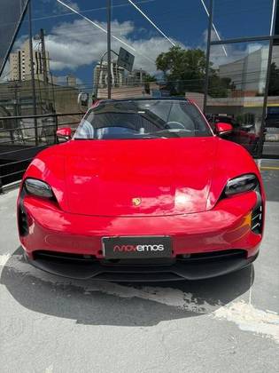 PORSCHE TAYCAN GTS ELÉTRICO